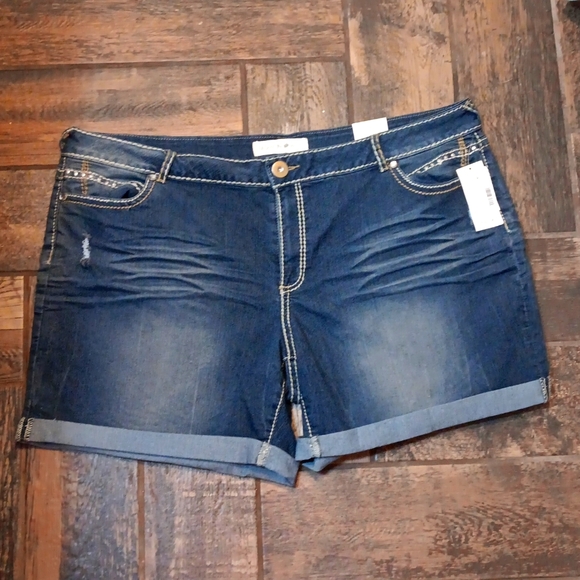 Fashion Bug Denim Shorts 28W NWT - Picture 1 of 3